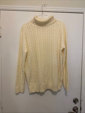 Classic Cable-Knit Turtleneck Sweater - Cream